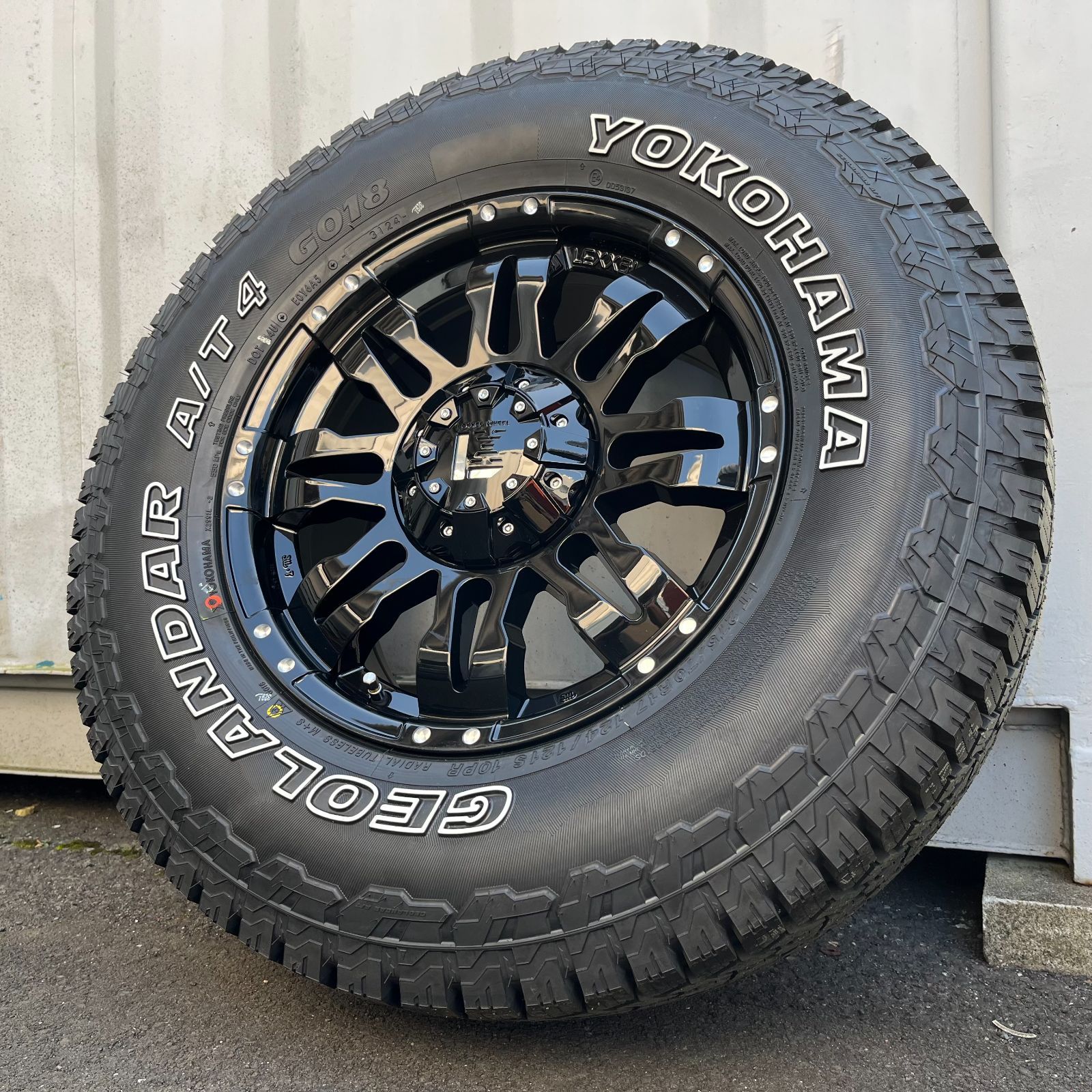 275|70R17