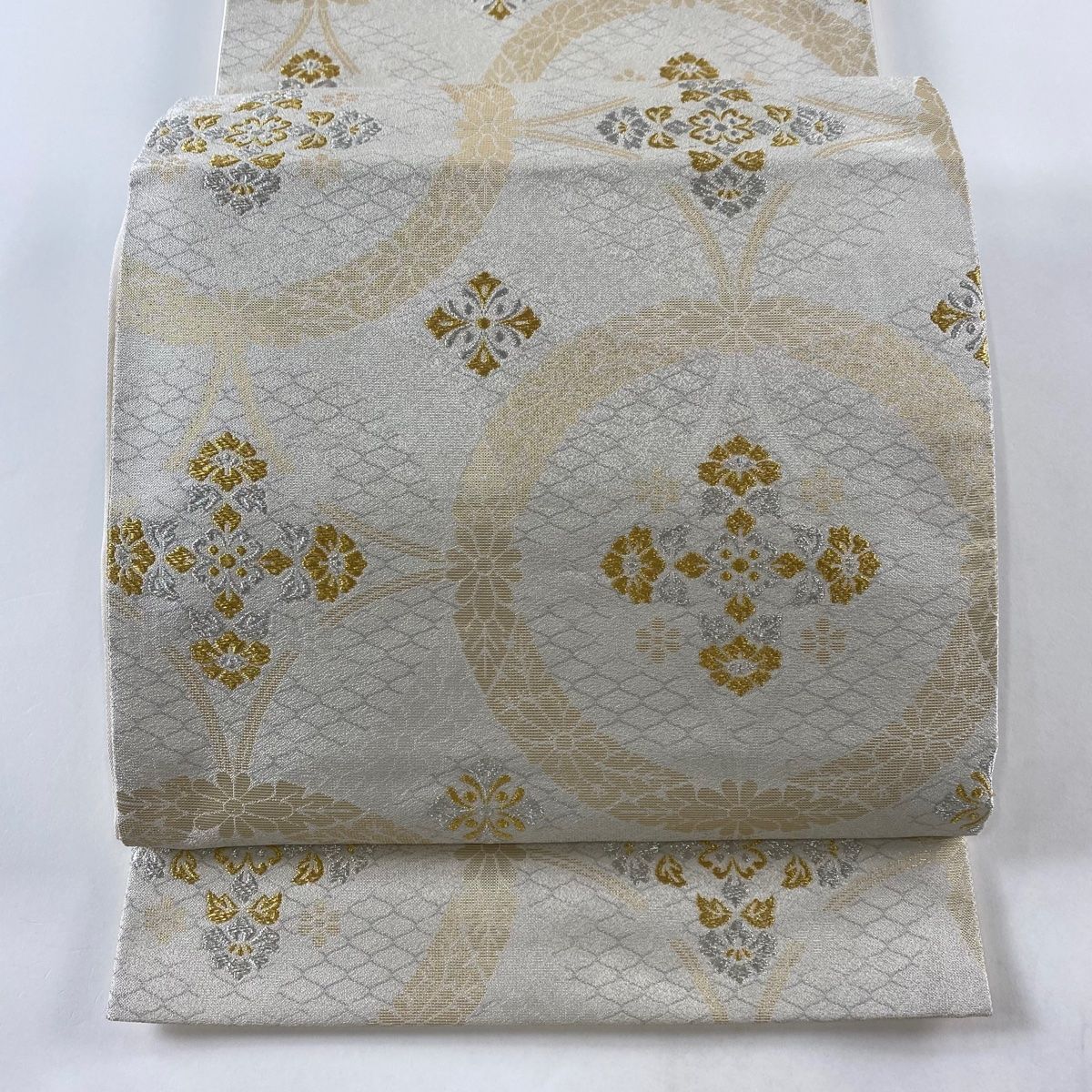 袋帯 美品 名品 七宝華文 金銀糸 箔 ベージュ 六通 正絹 👒 【中古】