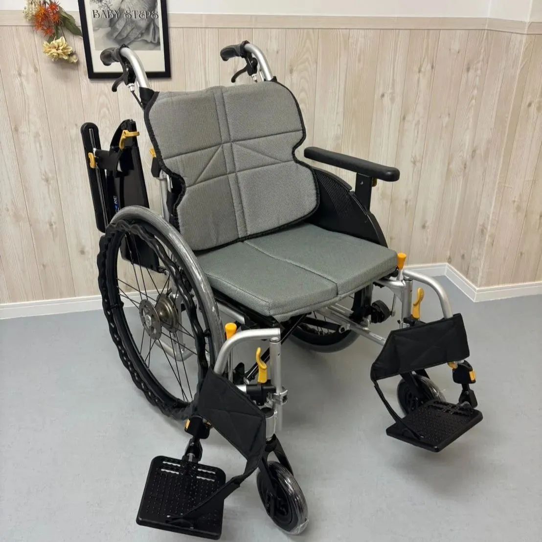 NEXT-51B 松永製作所 ネクストコアシリーズ 自走式車椅子 ノーパンク