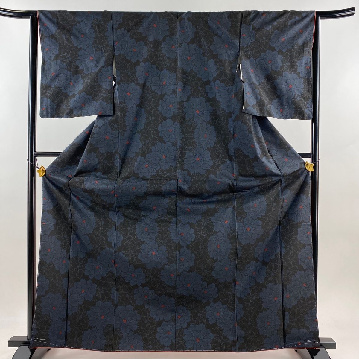 未使用美品　大島紬　丈163.5 裄65.5 並寸身幅 大島紬 身丈165.5cm 裄丈65.5cm M 袷 純泥染 やまと 証紙あり 笹
