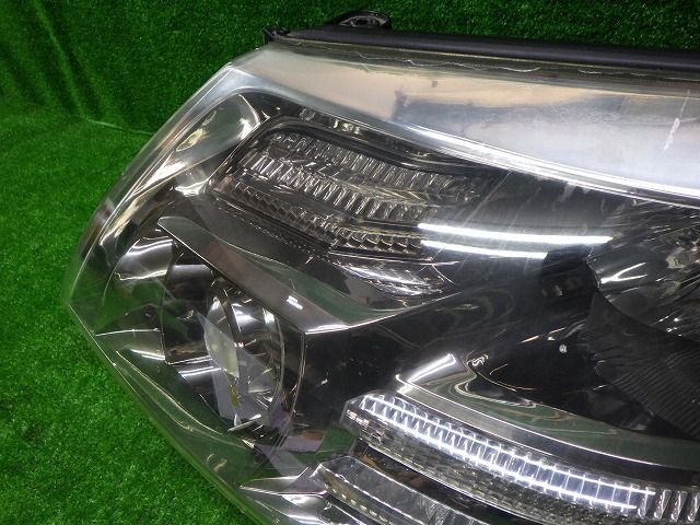 トヨタ　アルファード後期　左ヘッドライト 30系 アルファード 後期 左LEDヘッドランプユニット ICHIKOH 58-89 ２眼