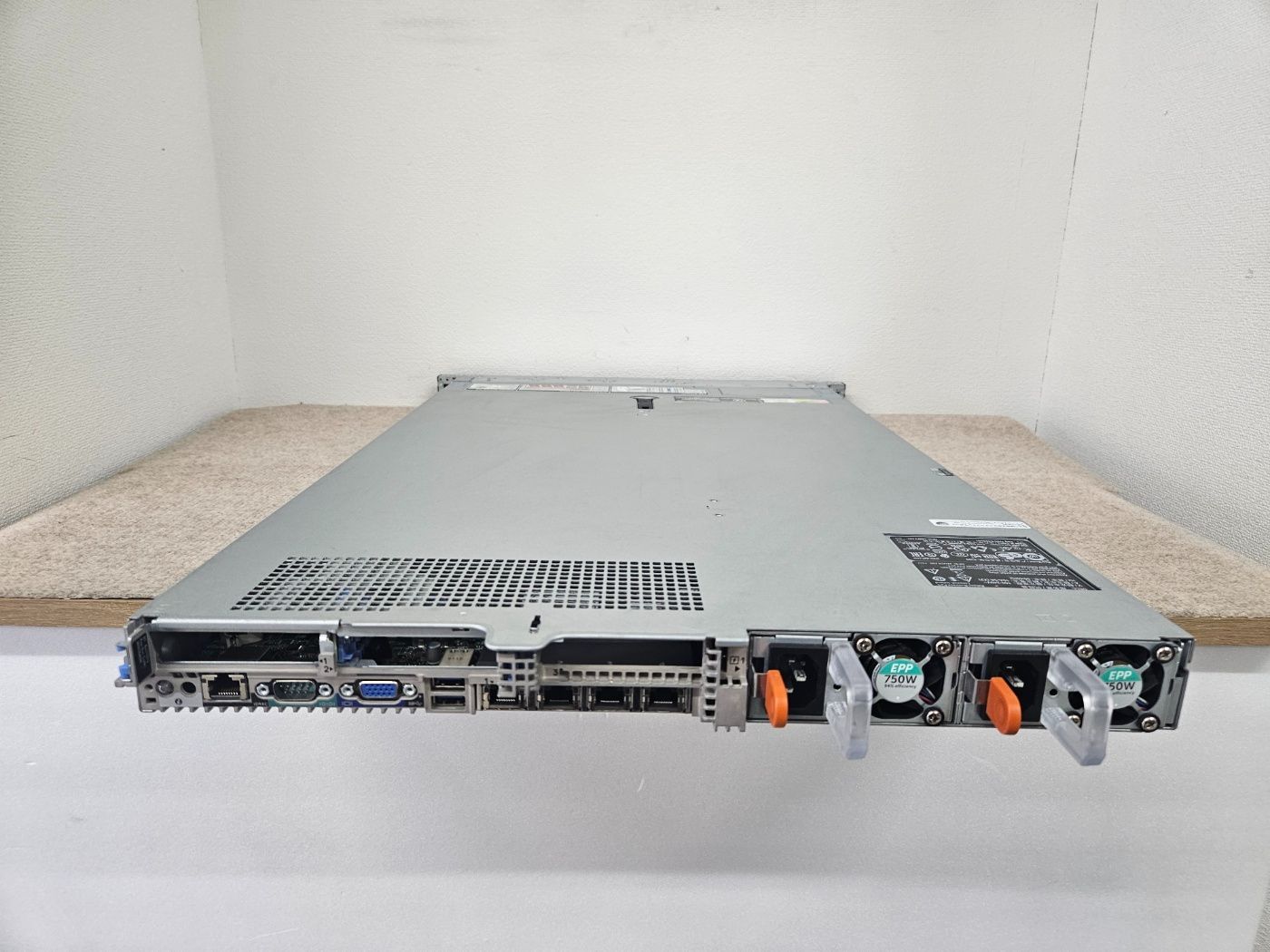 Dell PowerEdge R640 Intel Xeon Gold 6140*2 36Core 256GB 300GB SAS