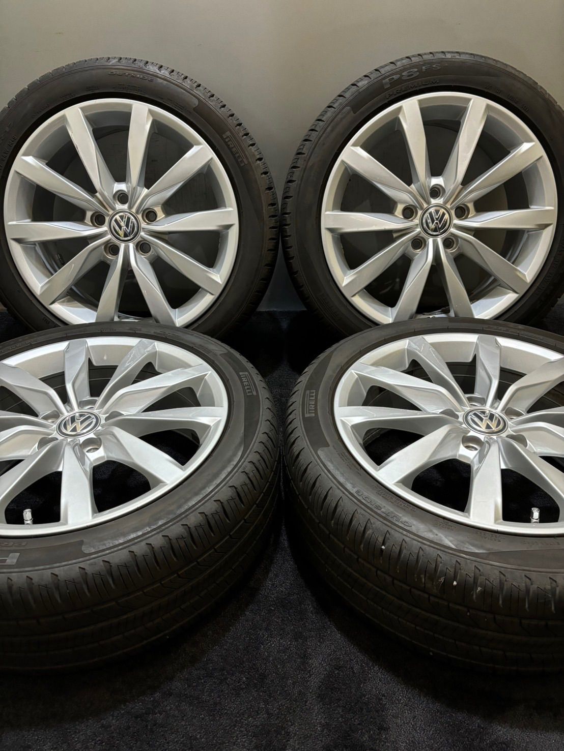 225/45R17 PIRELLI/P8 FS 21年製 VW ゴルフ7 ハイライン 純正 17インチ 7J +49 112 5H 夏タイヤ 4本 (2-G483)