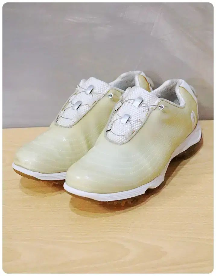 未使用3.5万 パーリーゲイツ ゴルフシューズ 27.5 メゾンロゴ柄 メンズ 未使用3.5万 パーリーゲイツ ゴルフシューズ 27.5 メゾンロゴ柄 メンズ