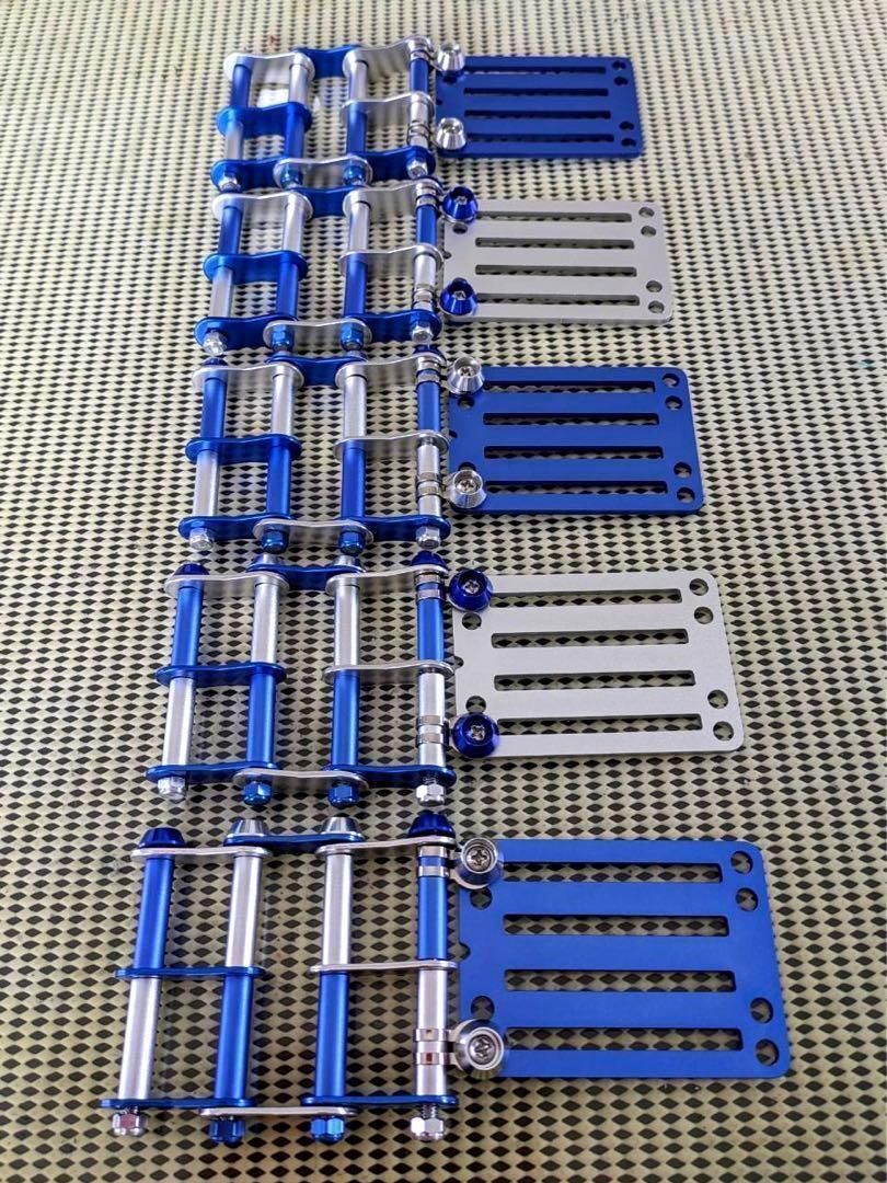 オリジナルベルトループ付き4連チェーン ブルー×シルバー 千鳥 オリジナルベルトループ付き4連チェーン ブルー×シルバー 千鳥