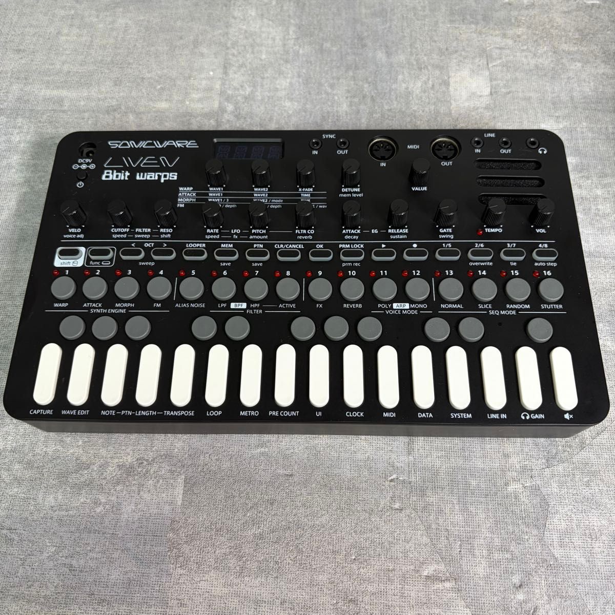 warps シンセサイザー