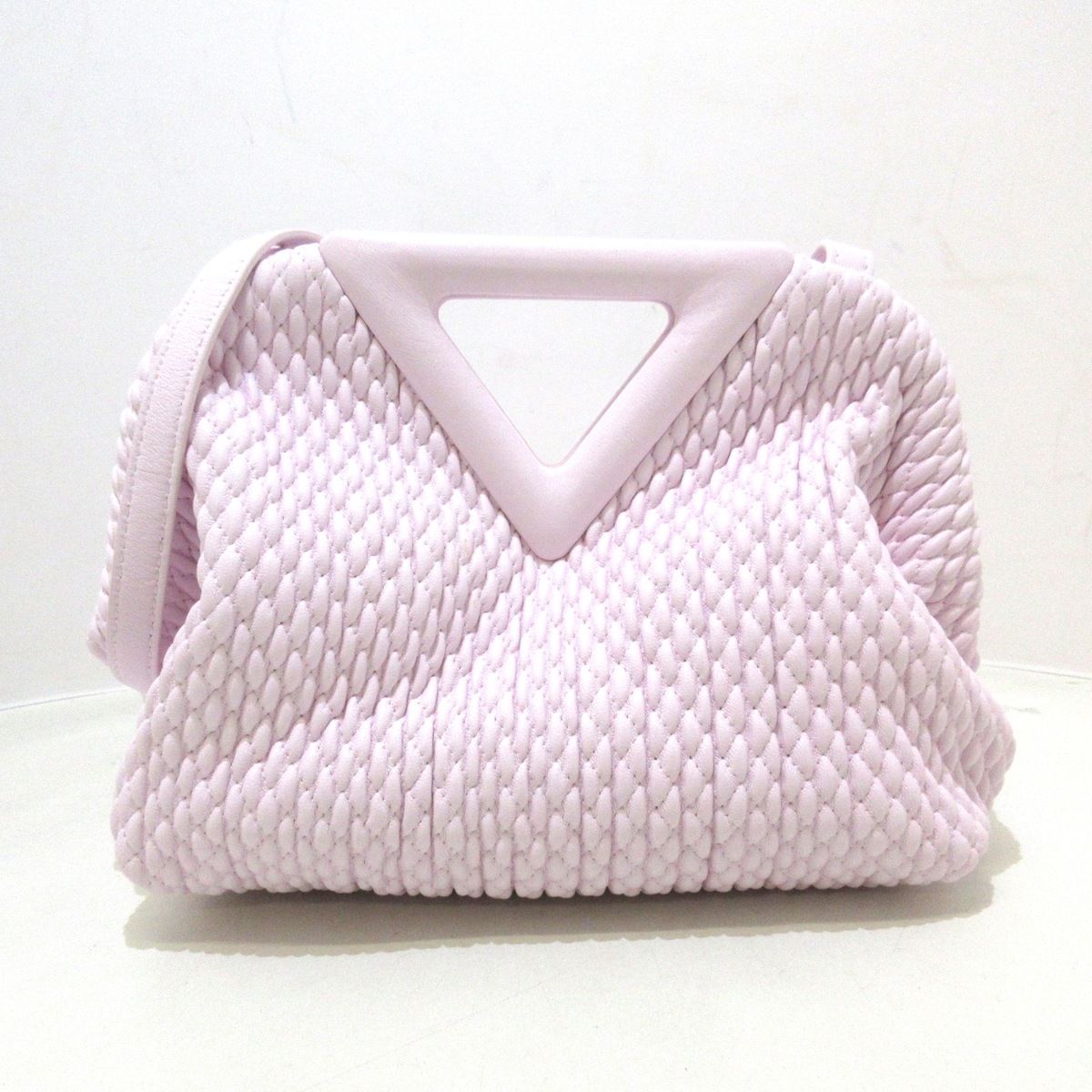 BOTTEGA VENETA(ボッテガヴェネタ) ショルダーバッグ美品 ザ・トライアングル ライトピンク レザー - メルカリ