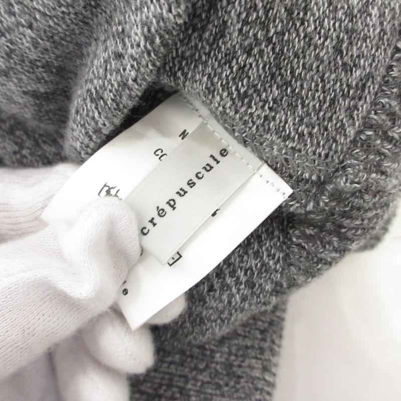 Stitch V-neck