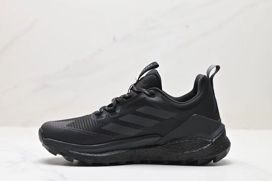 【Adidas】テレックス フリーハイカー 2.0 ロー GORE-TEX ハイキング / TERREX FREE HIKER 2.0 LOW GORE-TEX HIKING