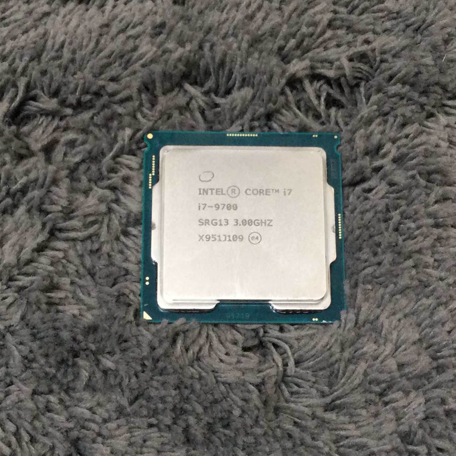 INTEL Core i7 9700 CPU 1000027947448