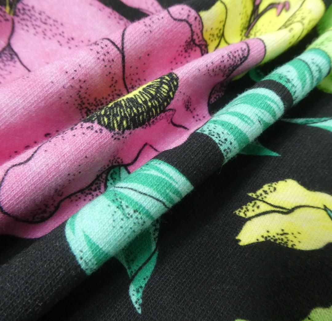 BALENCIAGA - 美品 BALENCIAGA 花柄 総柄 クルーネック 半袖 Tシャツ カットソー 美品 BALENCIAGA バレンシアガ Tシャツ カットソー 花柄 総柄 クルー