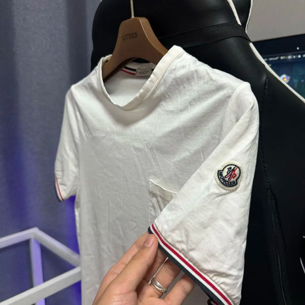 S サイズ MONCLER(モンクレール) ポケット スリムフィット 半袖Tシャツ  