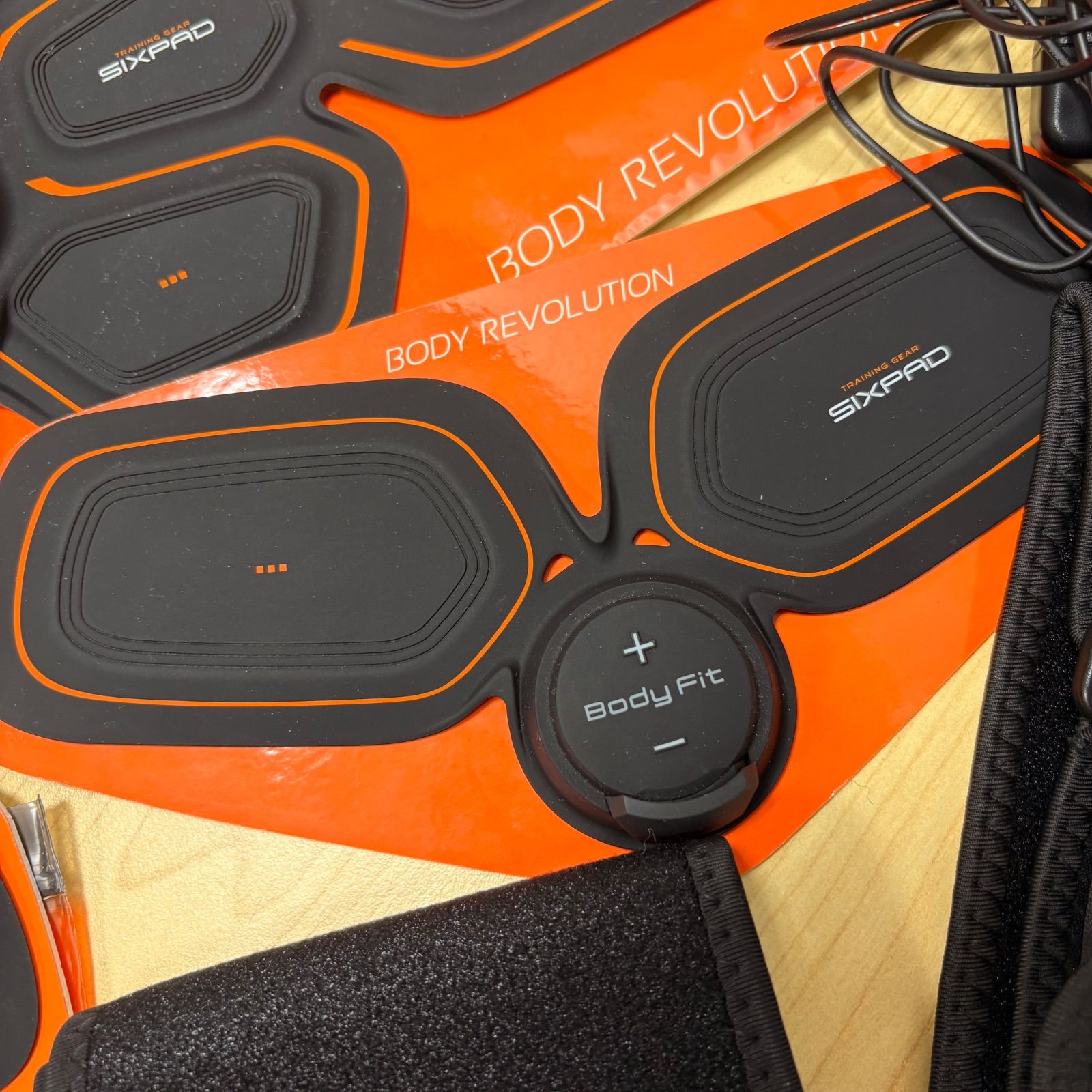 未使用SIXPAD EMS腹筋トレーニングパッド 3個セット SIXPAD（シックスパッド）公式サイト