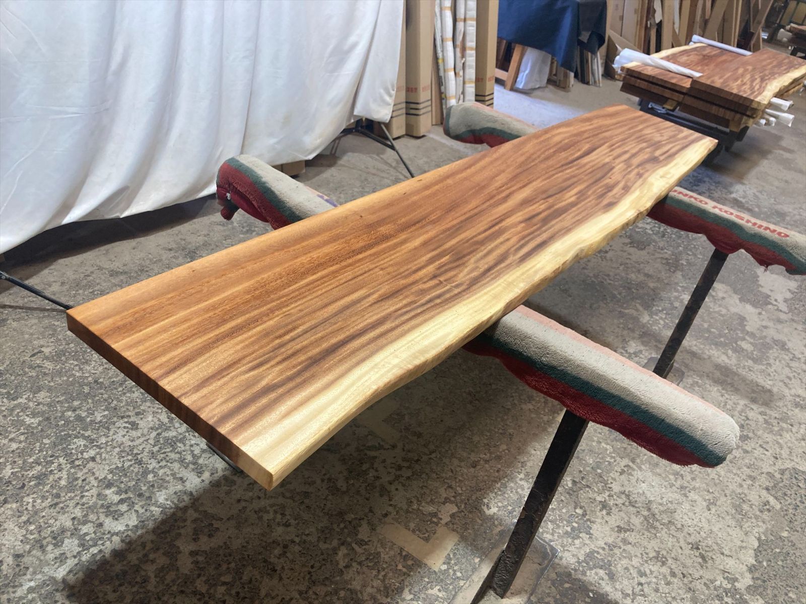 モンキーポッド9108 一枚板無垢 乾燥材 2250x400-440-390x34mm
