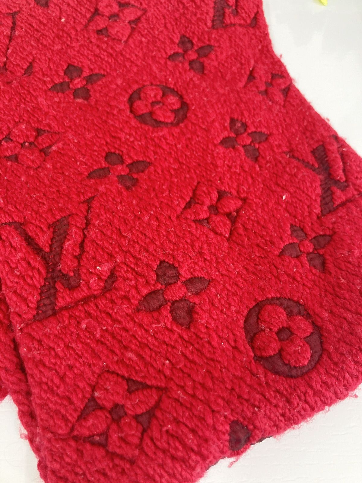 ミ*郎様 LOUIS VUITTON レッド マフラー フリンジ付き 3017011045545380_01_1212.jpeg