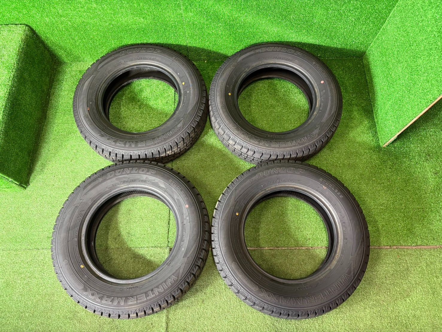 DUNLOP WINTER MAXX WM02 155|80R13 79Q スタッドレスタイヤ 4本セット 2025年製 残溝約7.7mm
