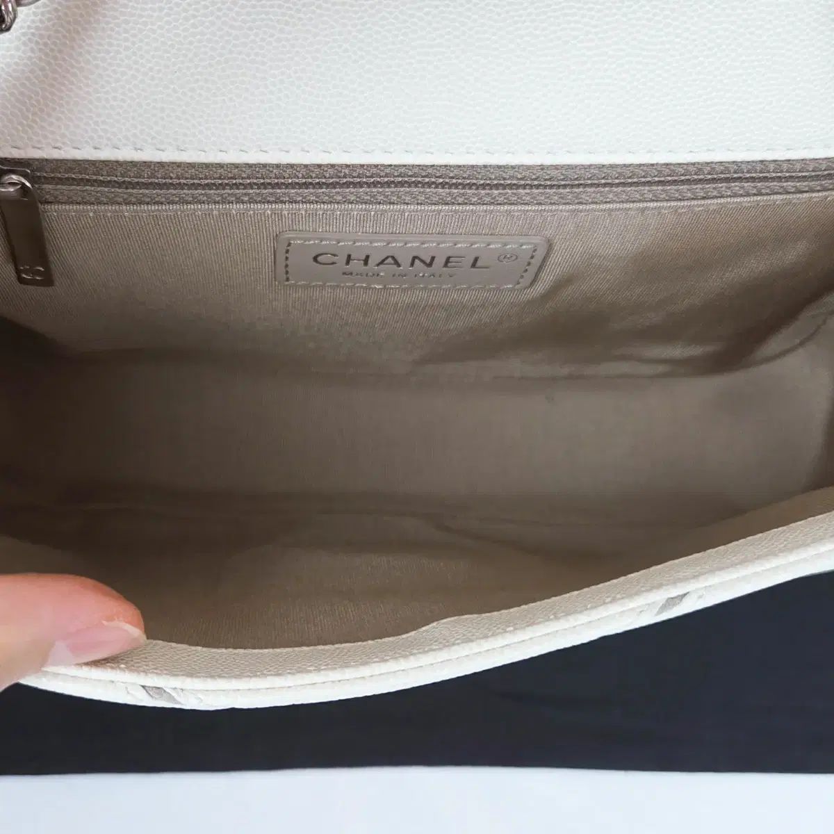 Chanel シャネル Mサイズ キャビア クロスバッグ WWW_DECORATOM_COM_BR