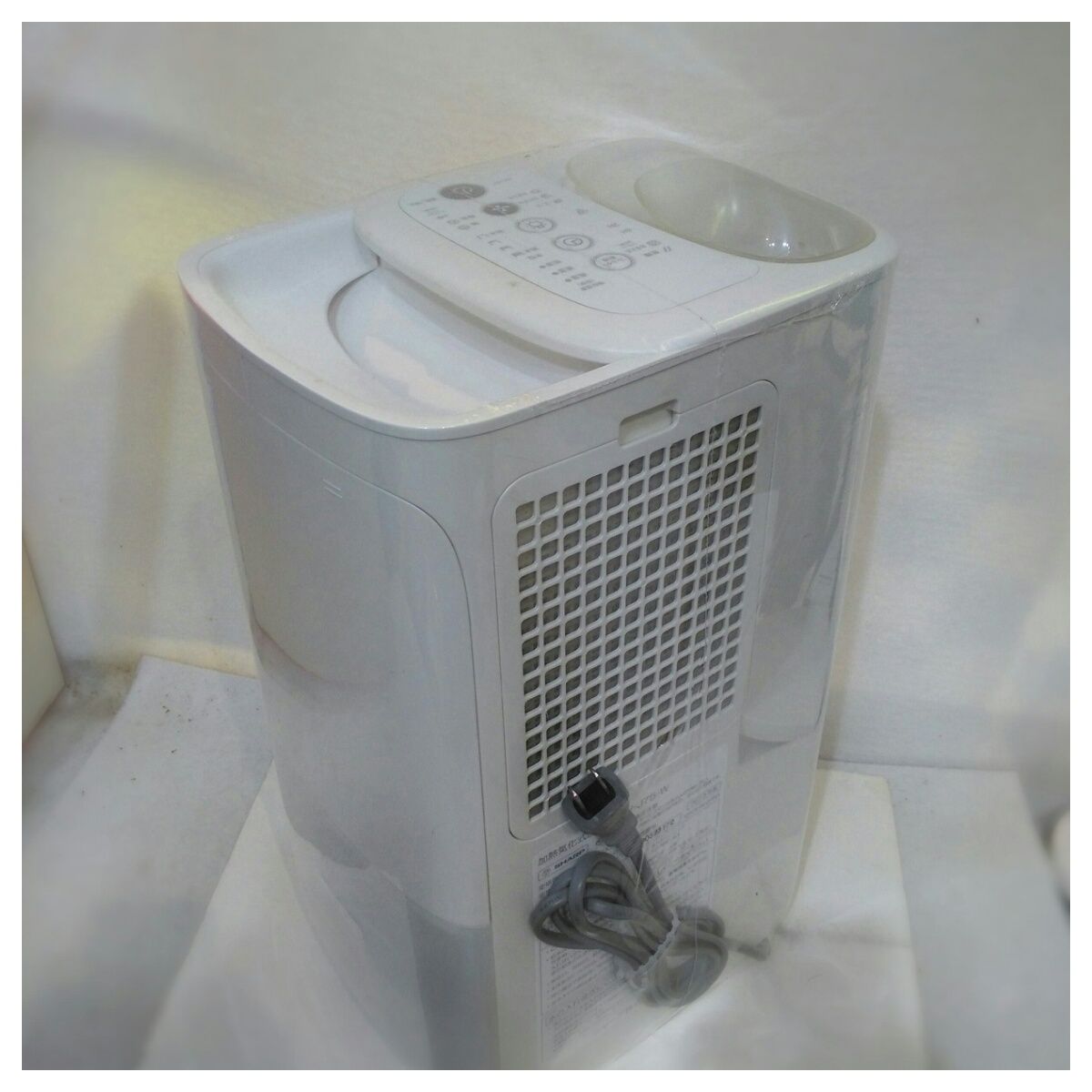 SHARP 加熱気化式加湿器：HV-J75E7-W (HV-J75) [中古] SHARP 加熱気化式加湿器：HV-J75E7-W (HV-J75) [中古] SHARP