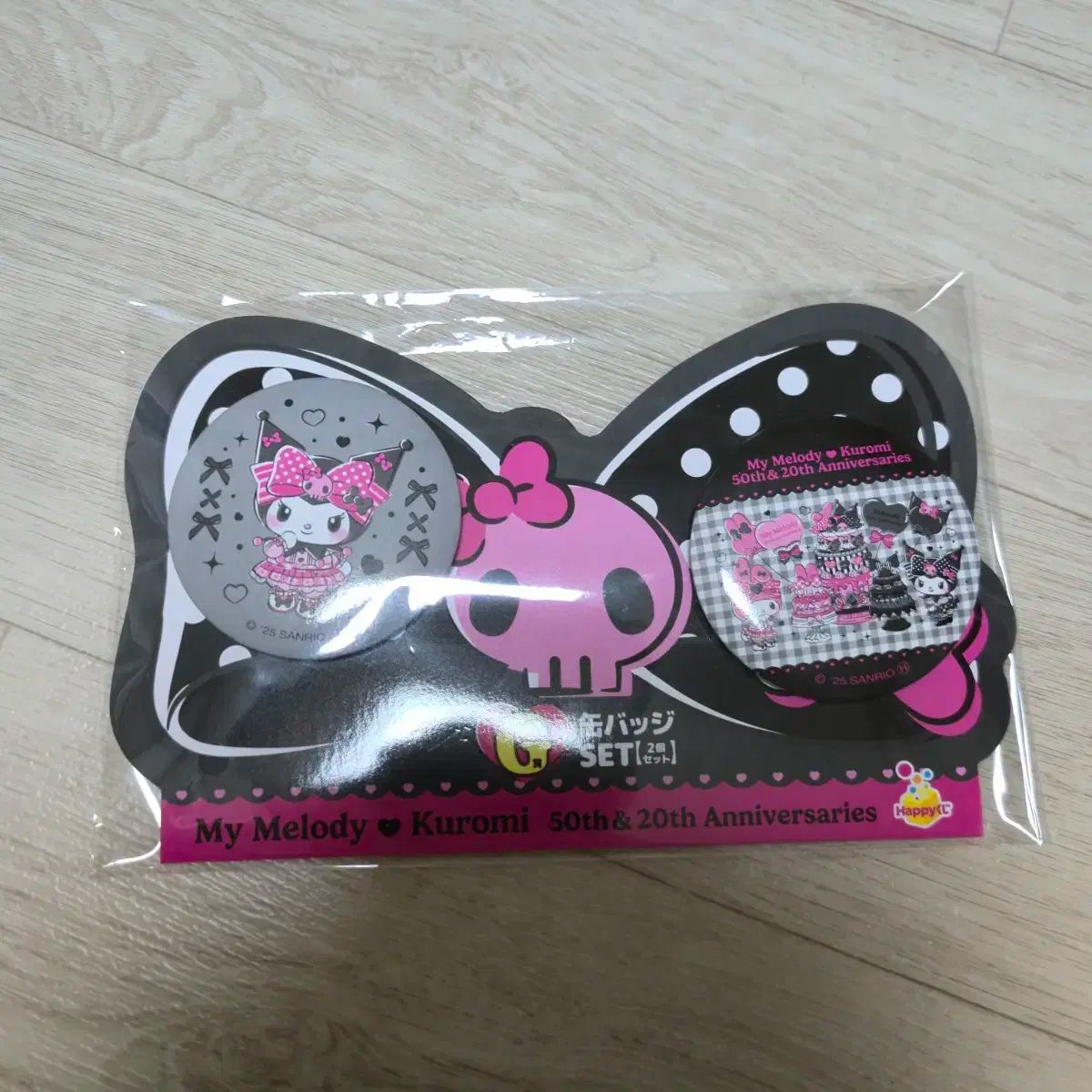 50th＆20th 缶バッジセット 一番くじ クロミ - メルカリ マイメロディ &amp; Melody ＆ Kuromi Happyくじ『My Anniversaries』セブン Melody＆Kuromi ハズレなしのHappyくじに「My COMPACT
