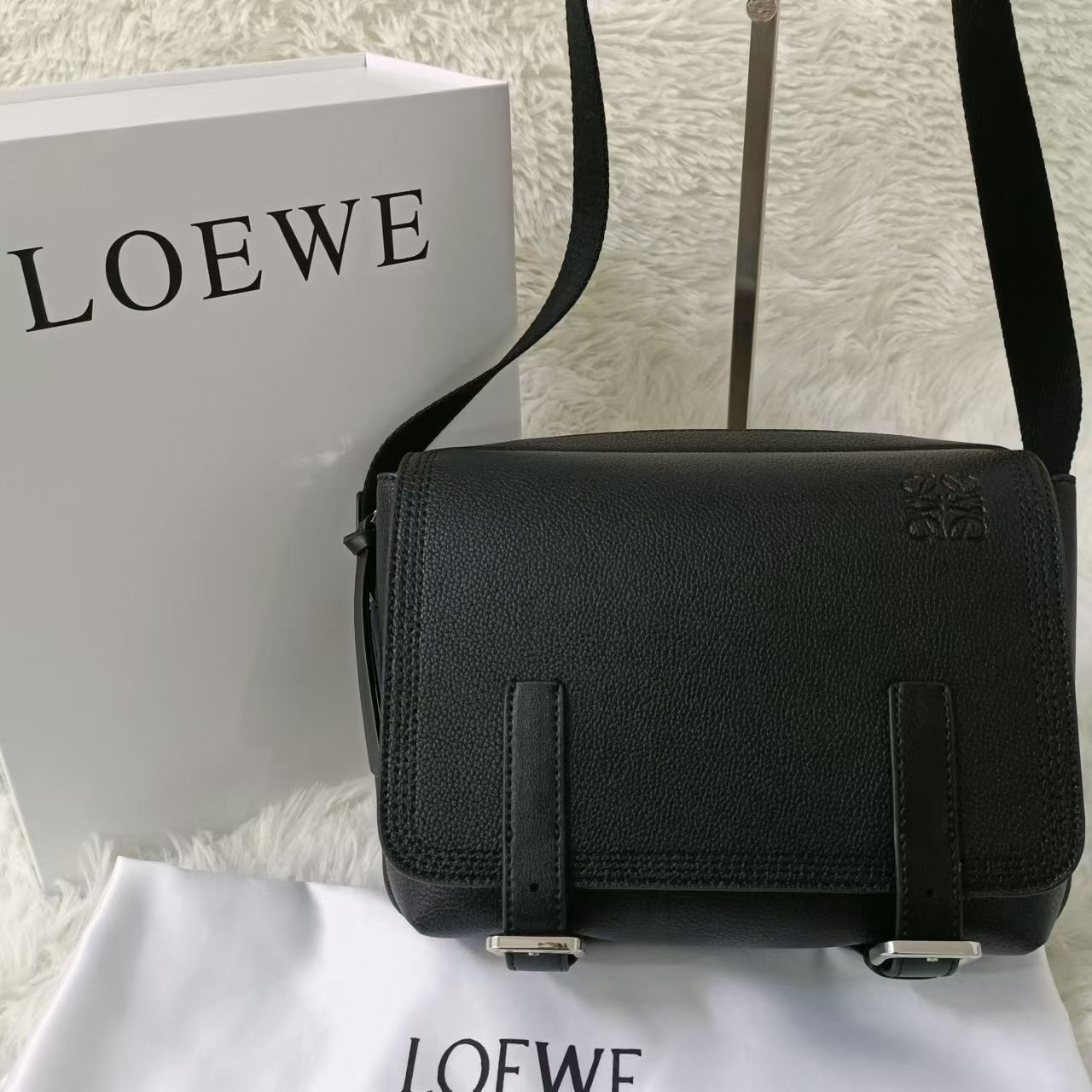 ✨ 新品未使用 ✨LOEWE ロエベ メンズ ボディバッグ ショルダーバック