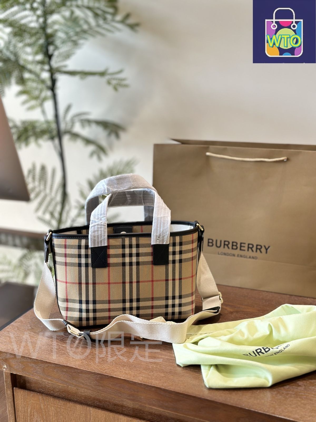 Burberry 8079968B8684 関税送料込 関税負担なし☆Burberry バーバリー ミニ ローラバッグ