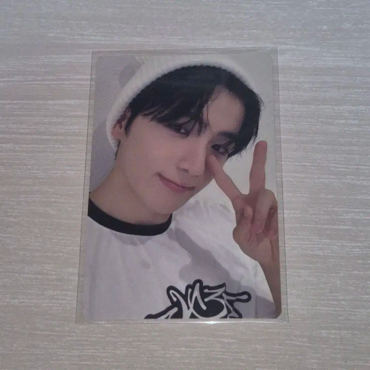 THEBOYZ ヒョンジェ サイン入りボード THE BOYZ(ザ・ボーイズ