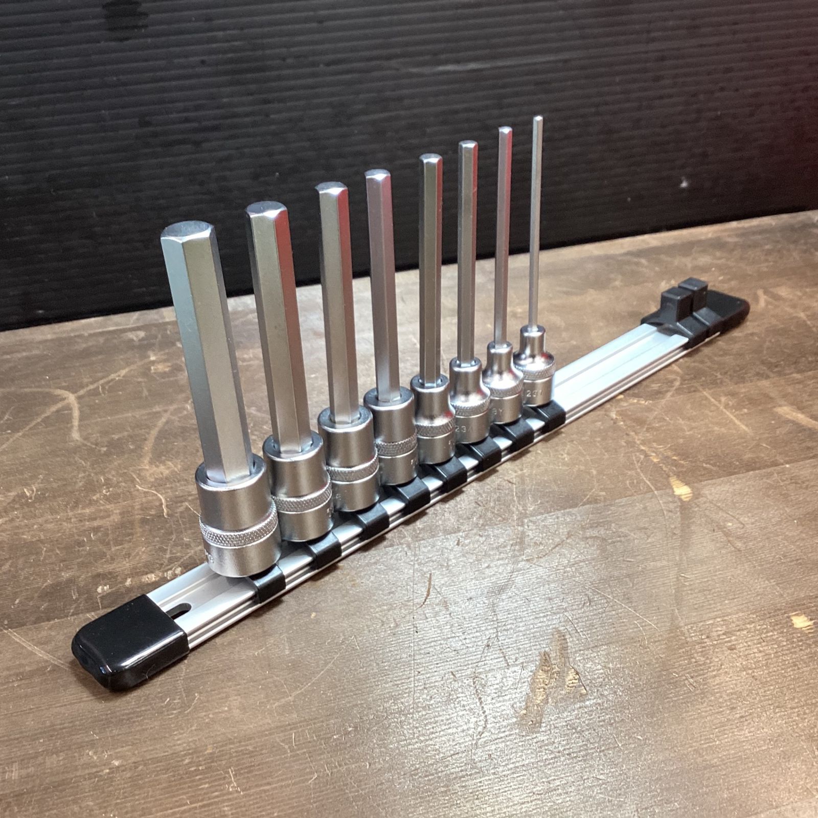 トネ TONE ロングヘキサゴンソケットセット ホルダー付 差込角9.5mm 3|8 HH308L 内容8点 東大和店
