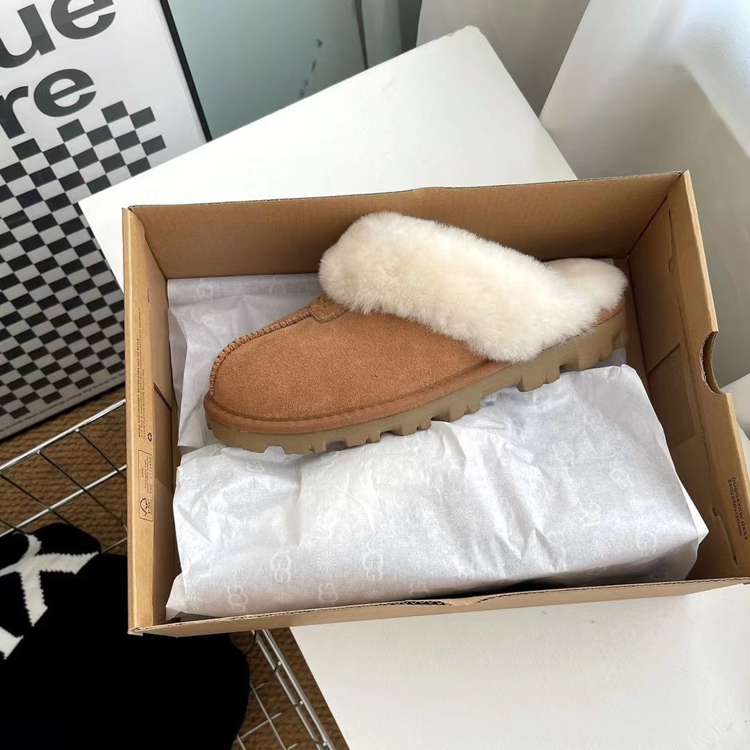 UGG アグ サンダル ファー スリッパ サボ コケット - メルカリ