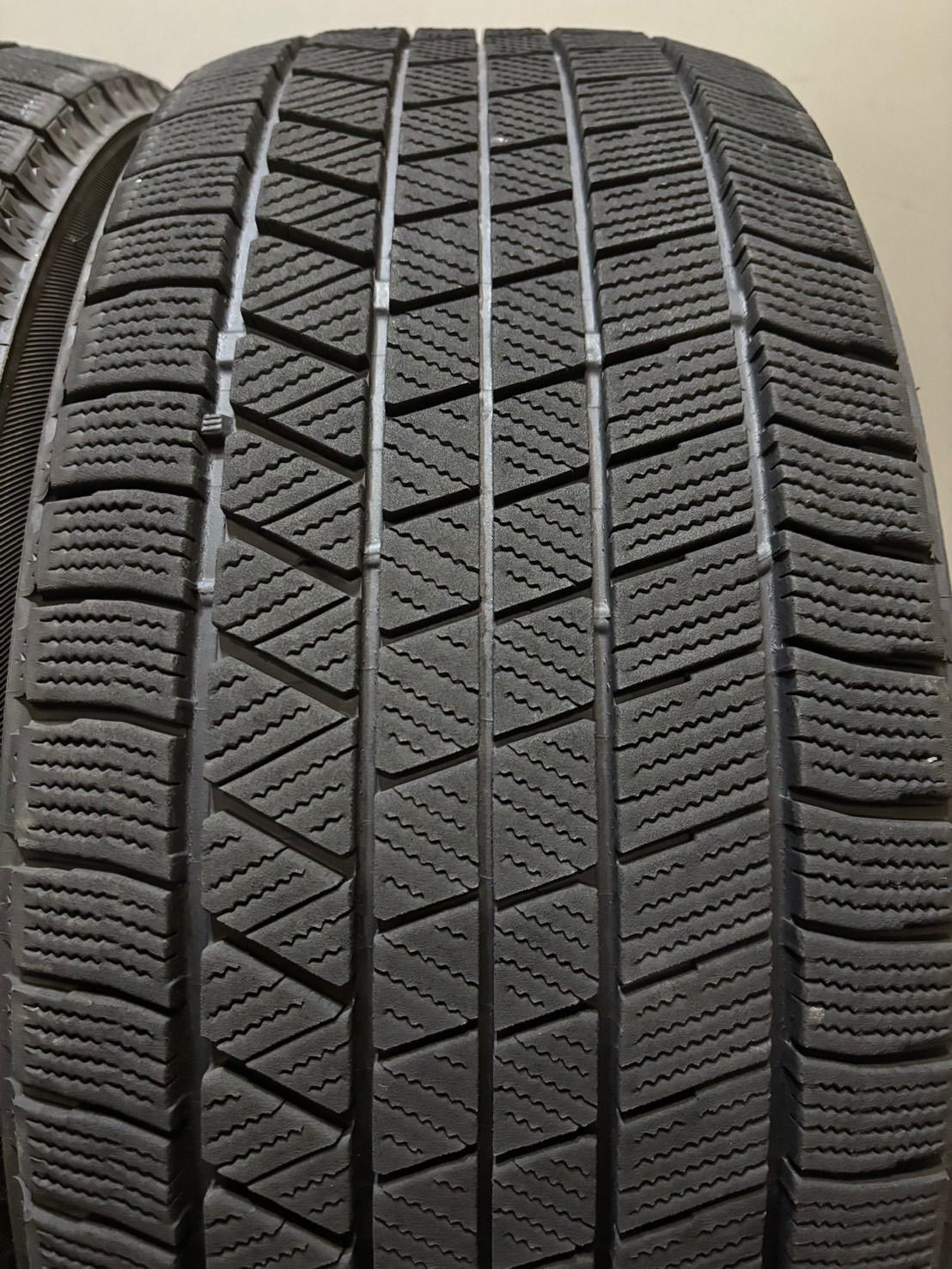 235 45R18 BRIDGESTONE VRX3 21年製 スタッドレス 4本 ブリヂストン ブリザック レクサス ES マジェスタ 4-K353