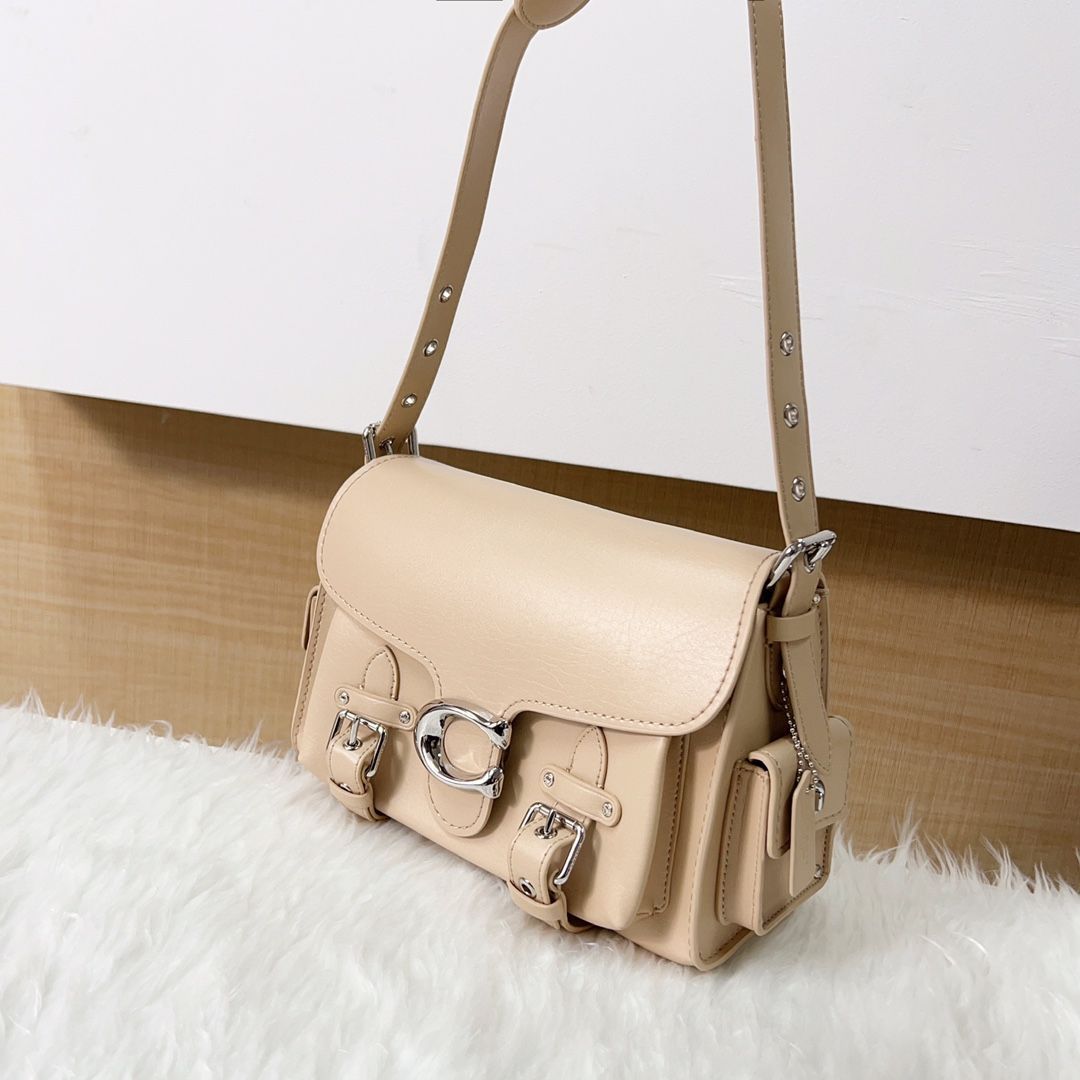 コーCoach Cargo Soft Tabbyレザー ハンドバッグ CT721