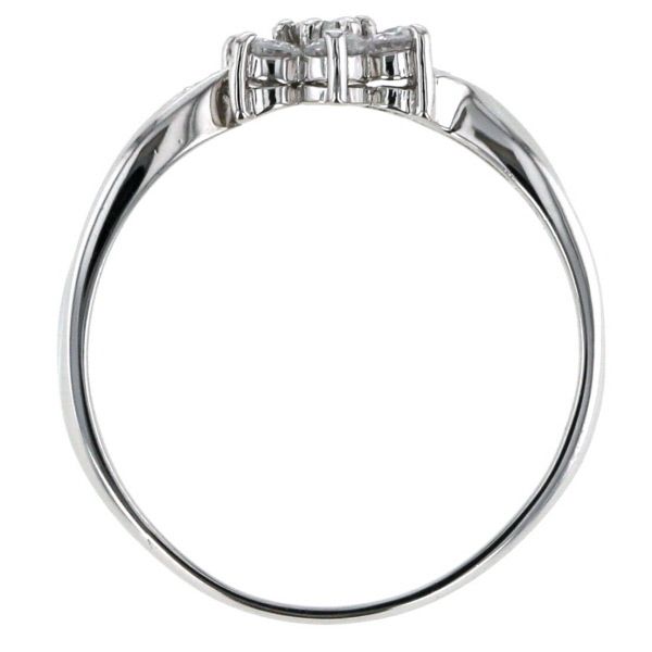 Pt900 プラチナ リング ダイヤモンド 0.30ct 花 フラワー