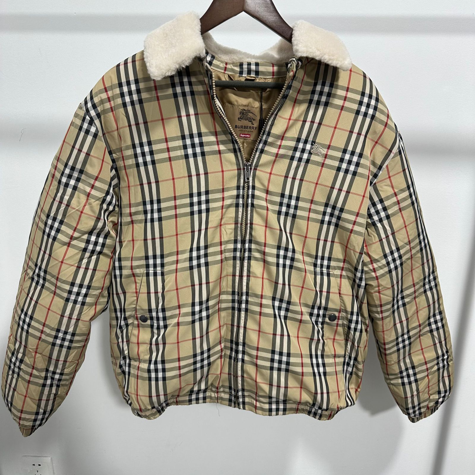 Supreme Burberry シュプリーム バーバリー ダウンジャケット - メルカリ