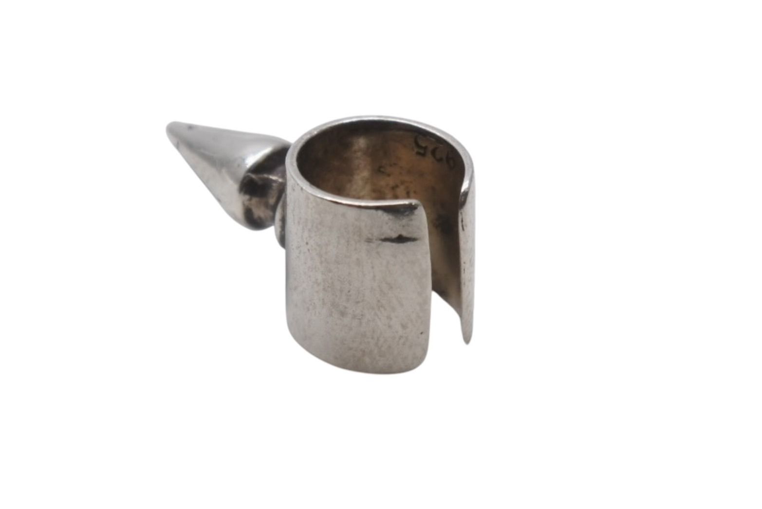 スパイク イヤーカフ