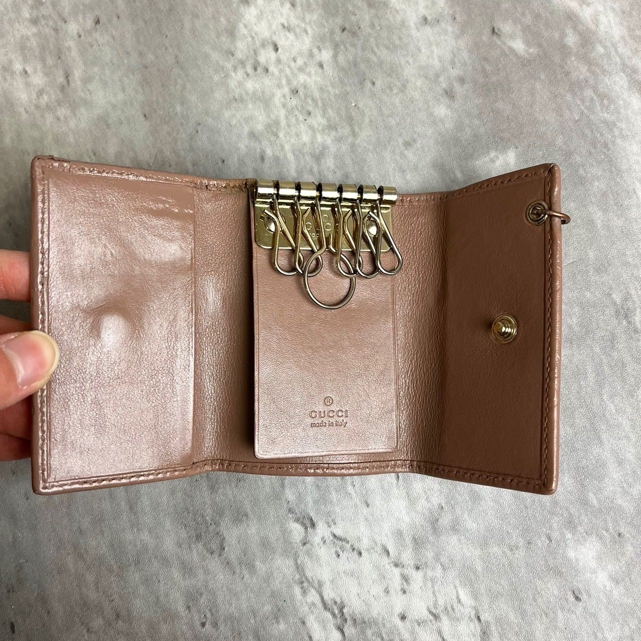 楽天市場】グッチ GUCCI キーケース プチ マーモント ダラーカーフ