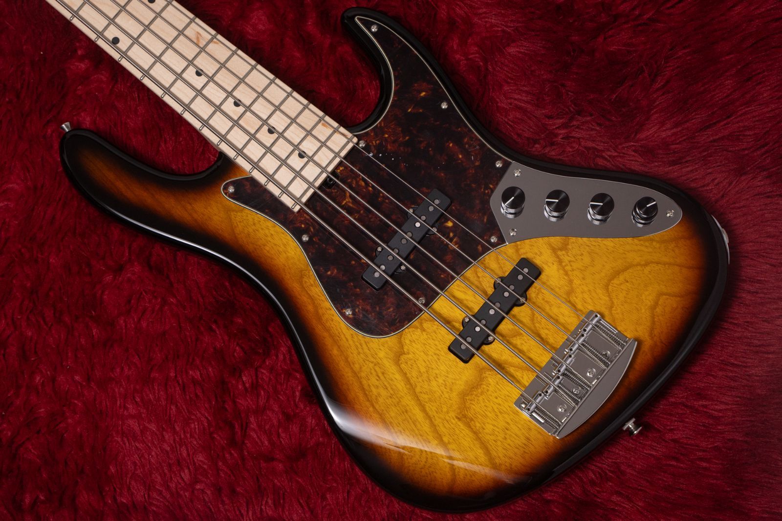 new Kikuchi Guitars | Hermes MV5 TCB 3.775kg 480 GIB横浜