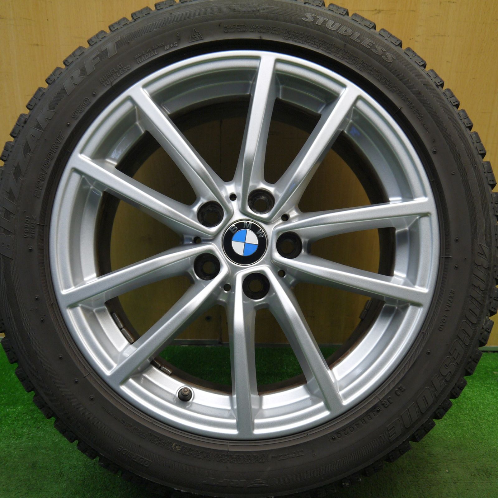 バリ溝 キレイ 9分 1本 BMW G20 G21 3シリーズ 純正 225|50R17 スタッドレス ブリヂストン ブリザック RFT 17インチ PCD112|5H 5041409Hス