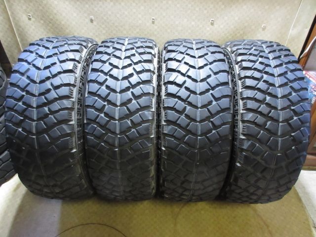 285/70R17　121/118Q　YOKOHAMA　GEOLANDAR M/T　2017年式　バリ山　４本セット