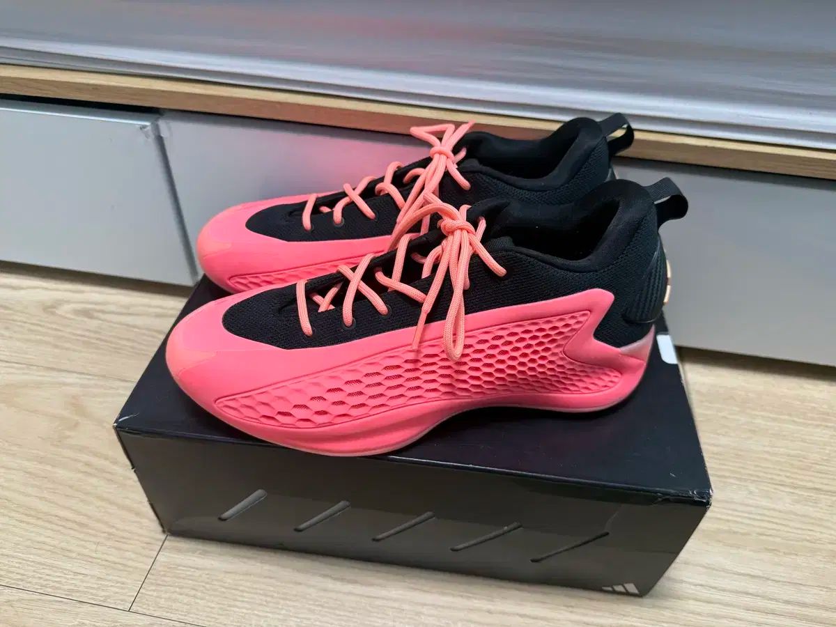 AE1 ピンク アンソニーエドワーズ バスケットシューズ adidas