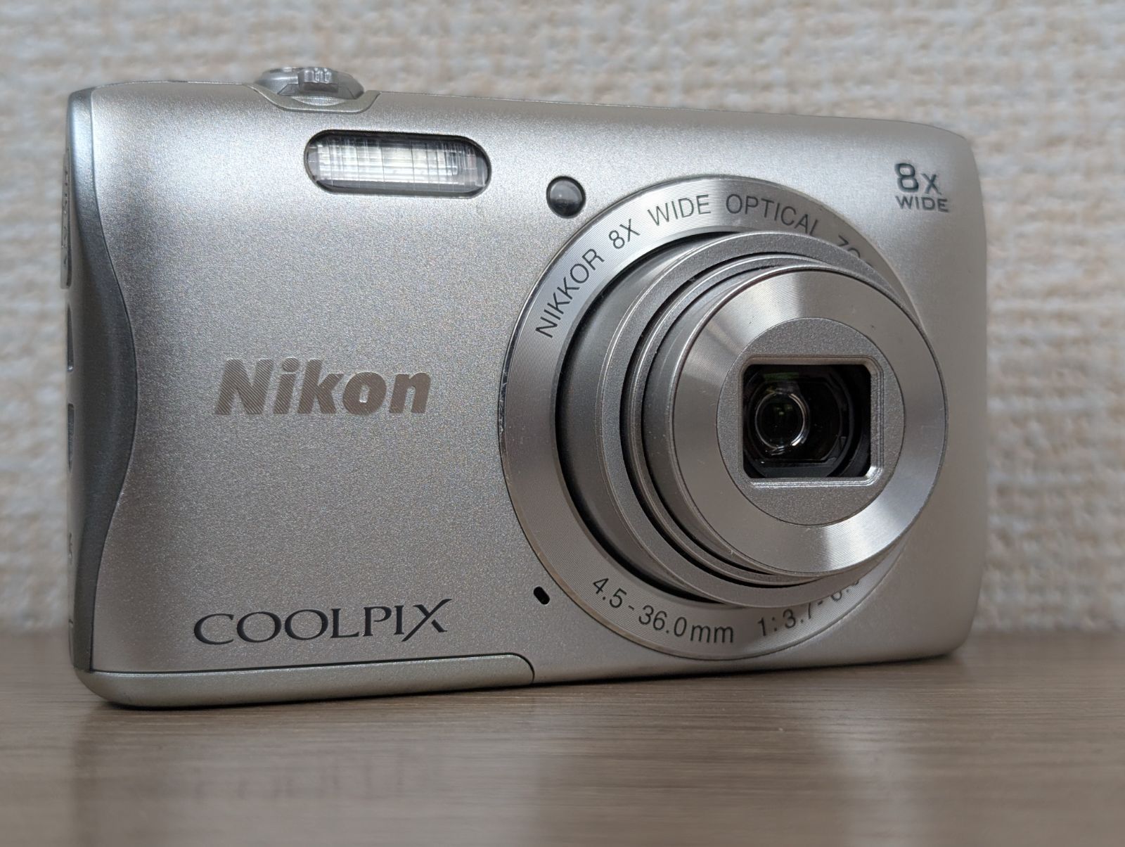 ☆美品☆Nikon COOLPIX S3700 シルバー Wi-Fi搭載でスマホ転送楽々
