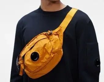 CP カンパニーヒップカラー cp 会社 クロスバッグ バッグ