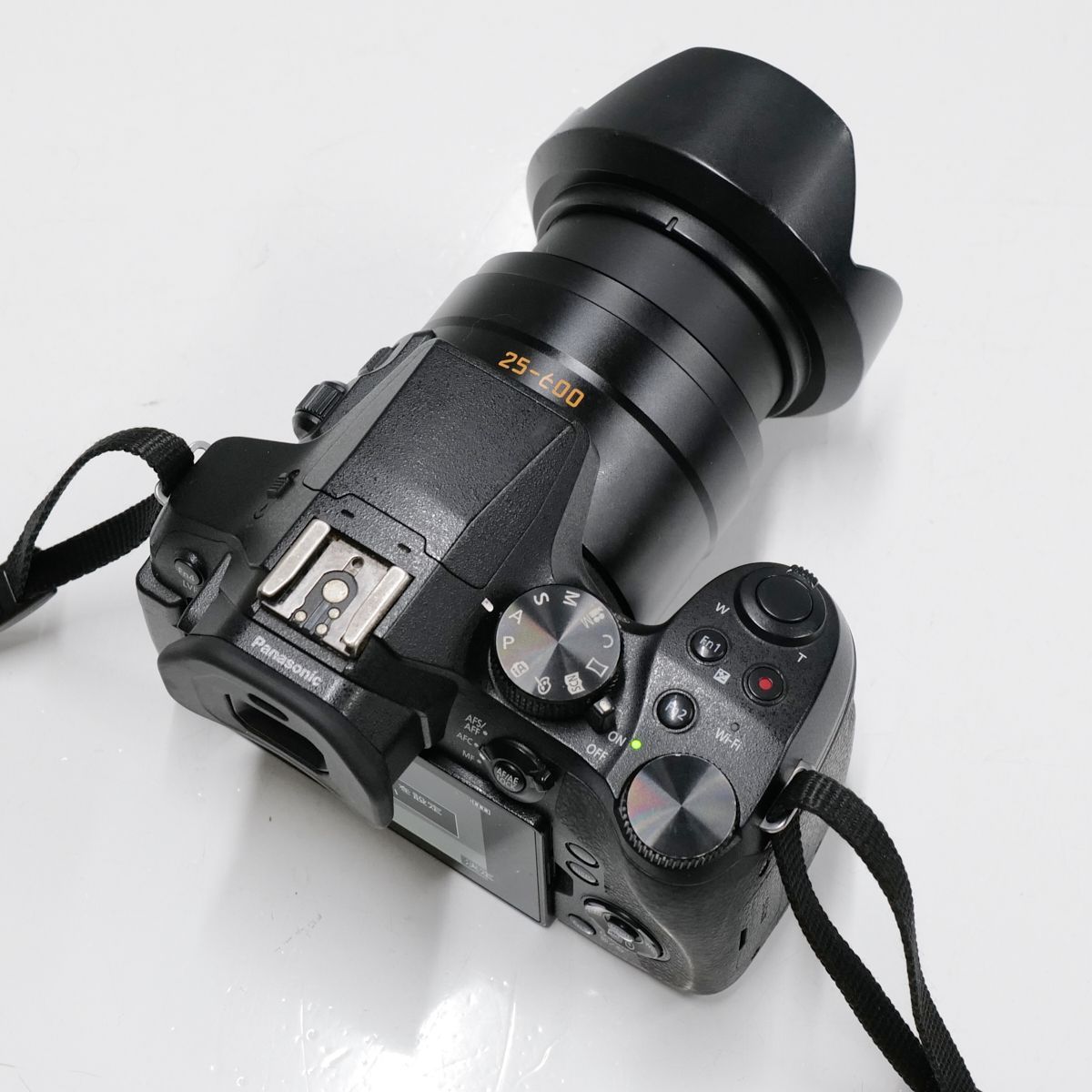 Panasonic LUMIX DMC-FZ300 USED美品 デジタルカメラ 本体＋バッテリー