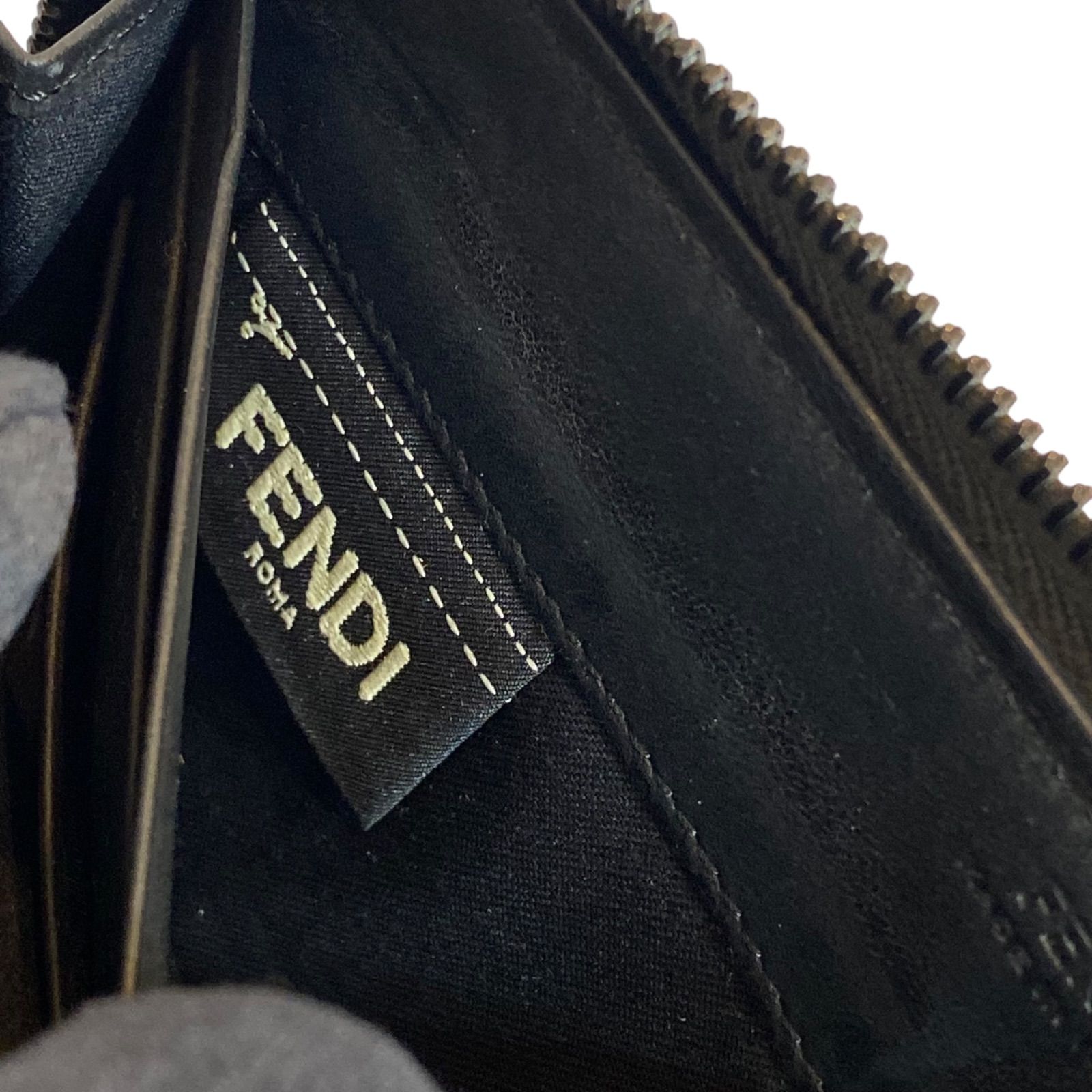 FENDI フェンディ バグズアイ レザー ジッピーウォレット ラウンド長財布 7M0210 黒 - メルカリ