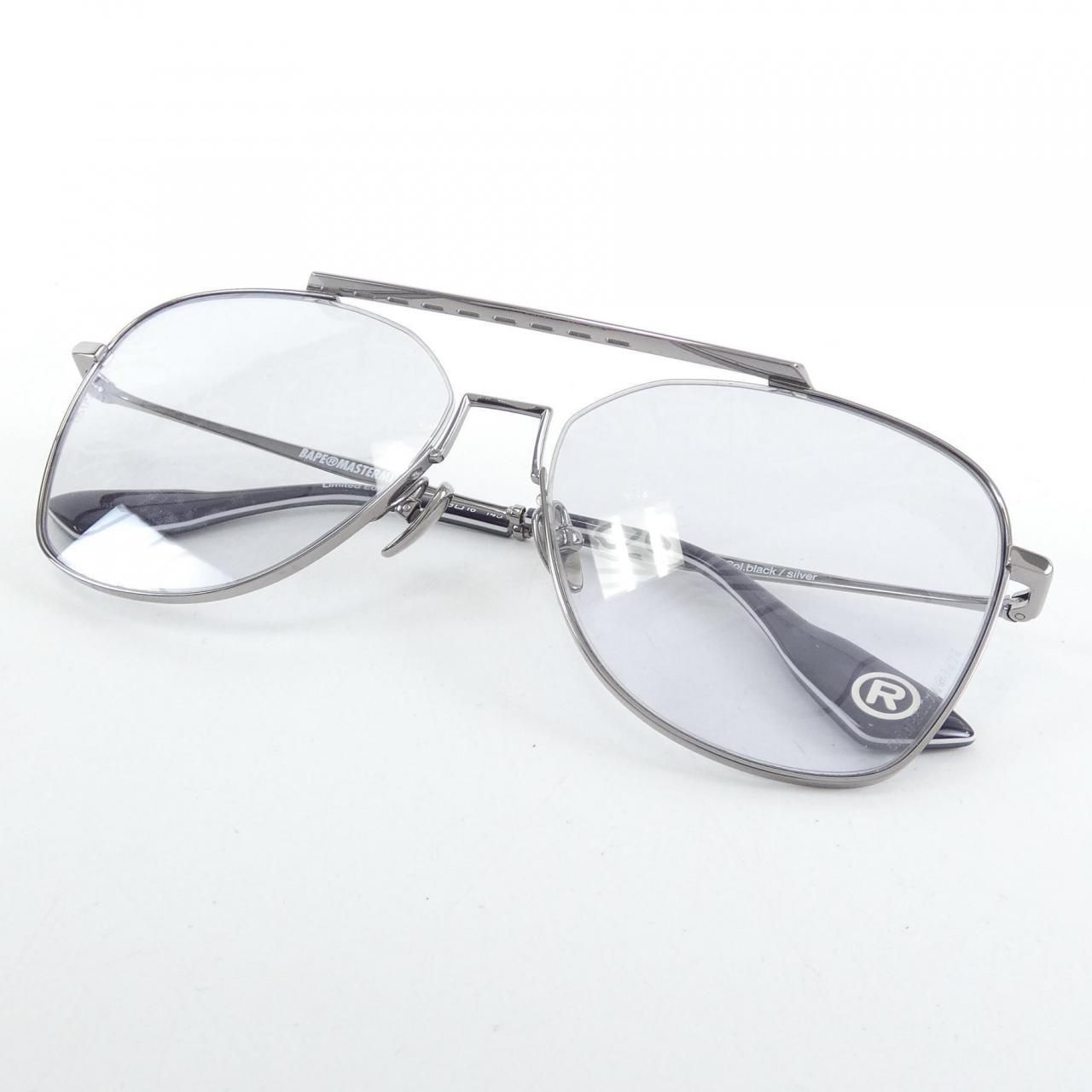 EYEWEAR