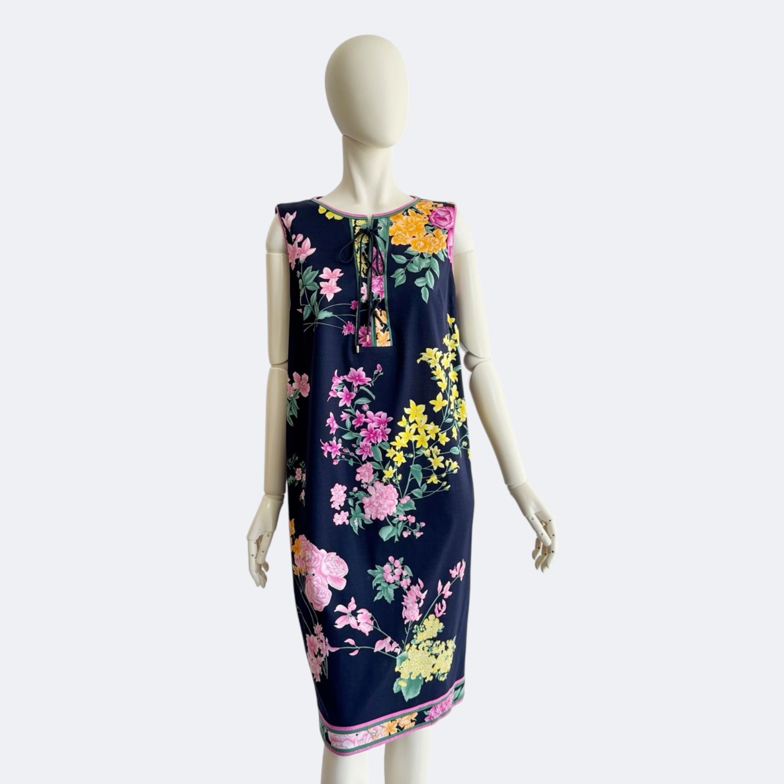 LEONARD FASHION レオナール ワンピース ネイビー 花柄 未使用 LEONARD FASHION レオナール ワンピース ネイビー 花柄 未使用
