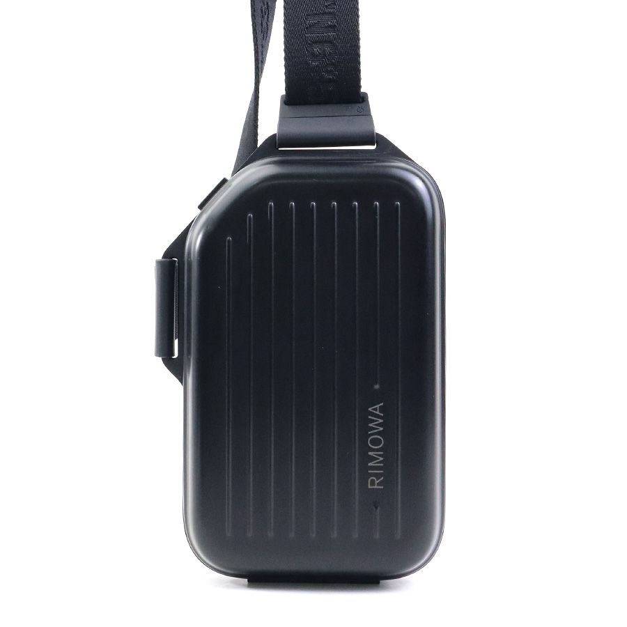 リモワ RIMOWA ショルダーバッグ スリングクラッチ リモワ」が人気のアルミ製小型バッグの新作を発売 - TOKION