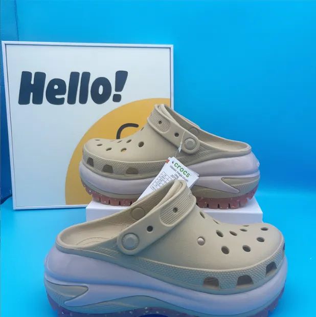 新品、未使用 crocs クロックス メガ クラッシュ クロッグ MEGA CRUSH CLOG サンダル 厚底 6色 男女兼用 1072 - メルカリ