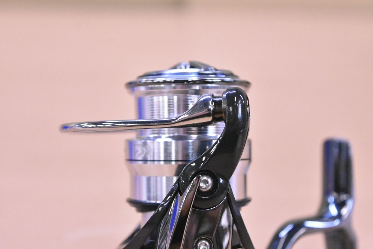 DAIWA 18EXIST LT2000S-P 18EXIST LT2000S-H DAIWA - ダイワ 18