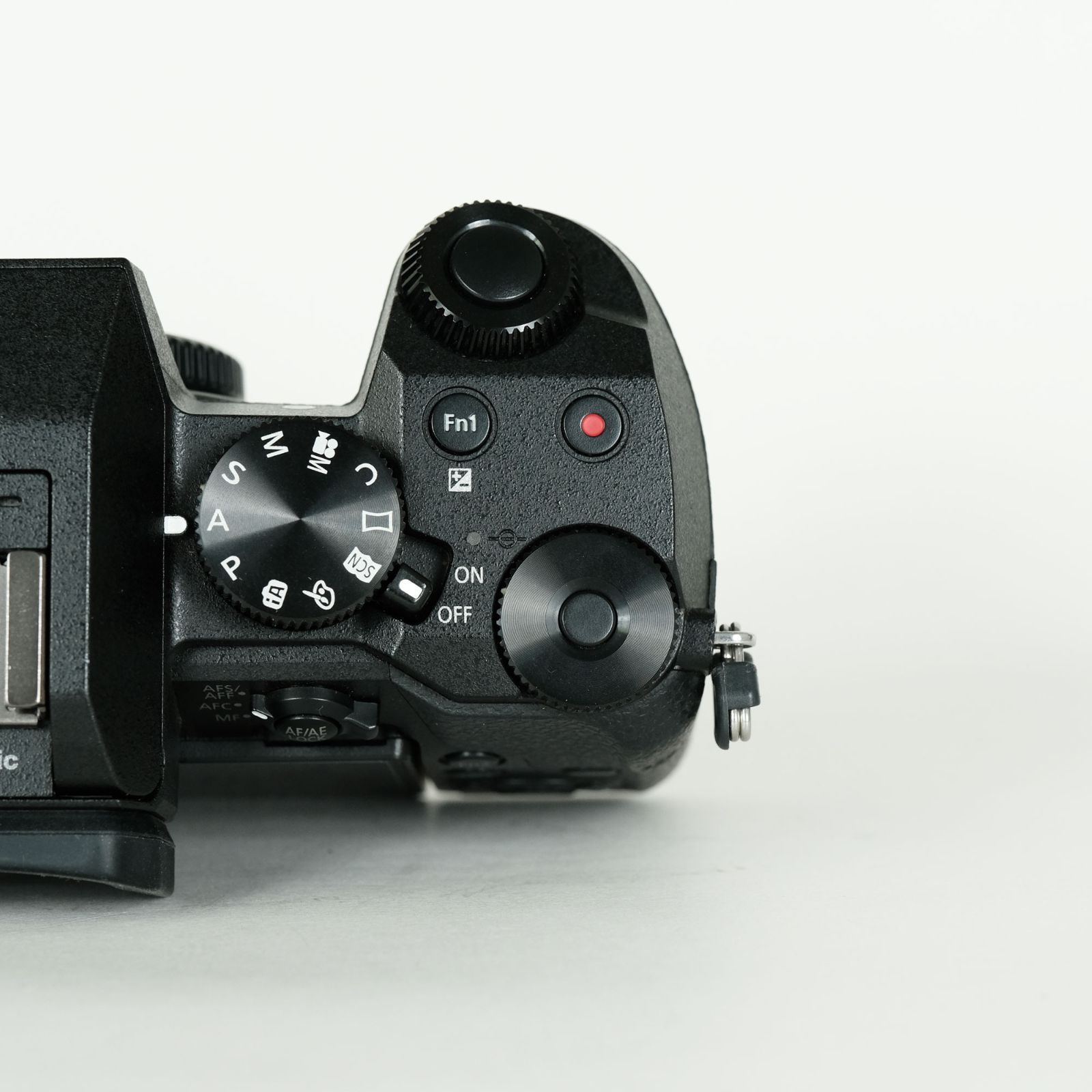 美品｜シャッター数2,380回] Panasonic LUMIX DMC-G7 ボディ