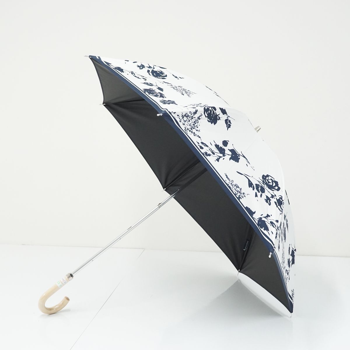 晴雨兼用日傘 Aquascutum アクアスキュータム USED美品 東レサマー