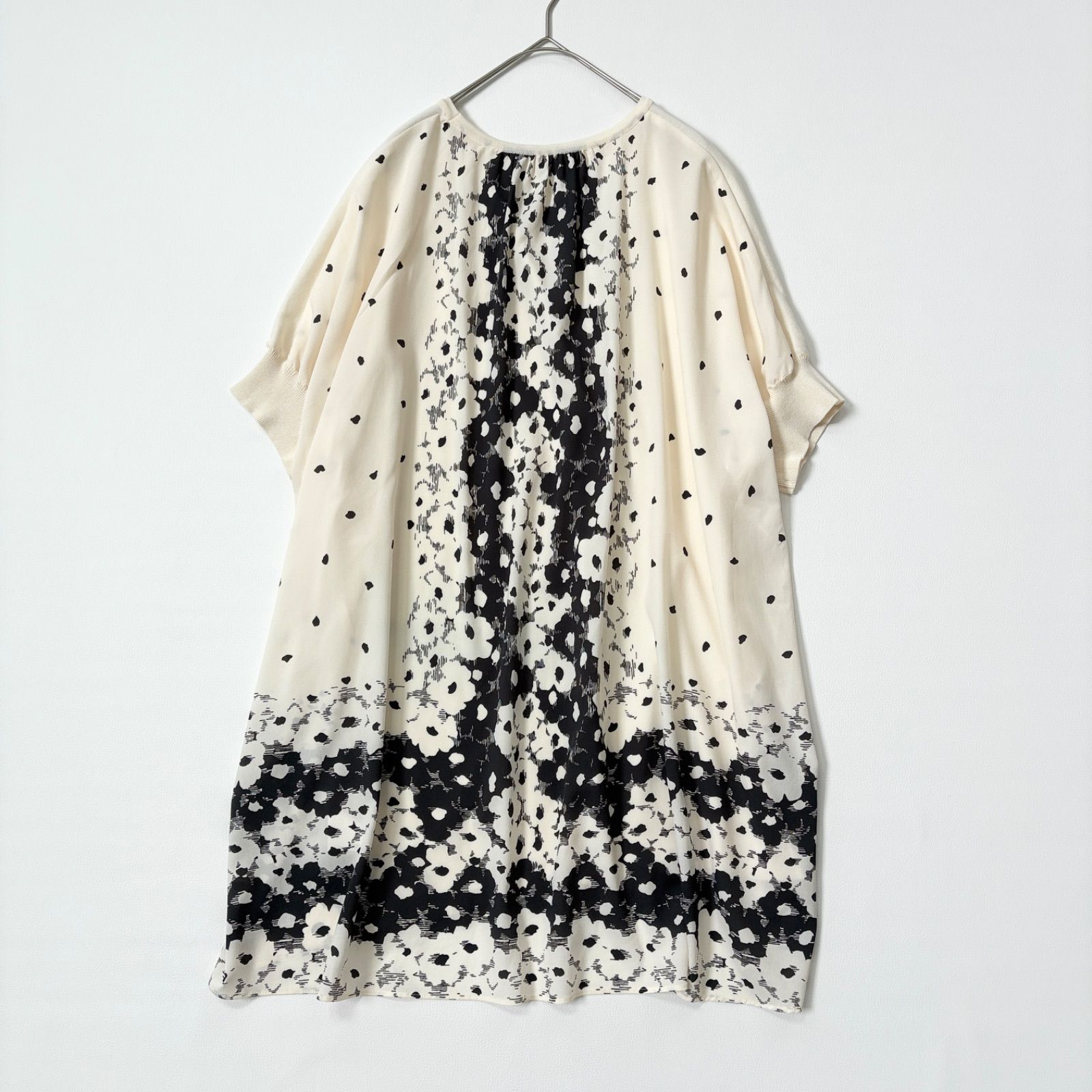 yB98 BEARDSLEY 花パネルニットチュニック フレンチスリーブワンピース 